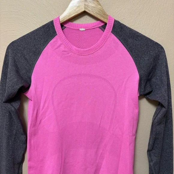 Lululemon Swiftly Tech Long Sleeve Pink Grey Gray Sleeve
Combo Size 4 - Picture 3 of 8
